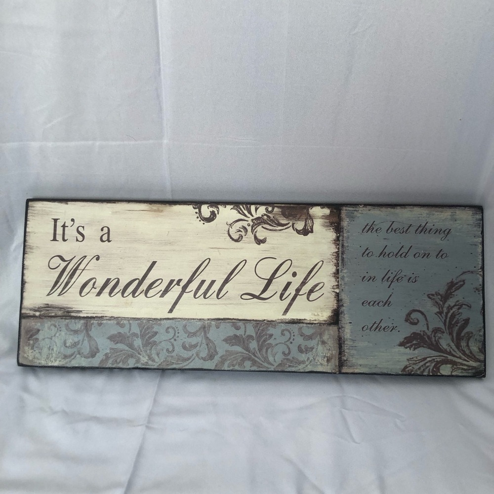 Preowned Wood Home Decor